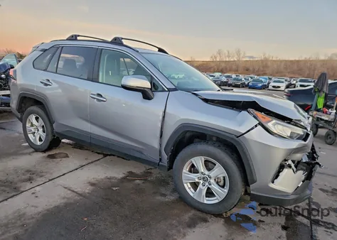 2019 Toyota Rav4 Xle from USA, damaged, VIN JTMP1RFV2KD524183